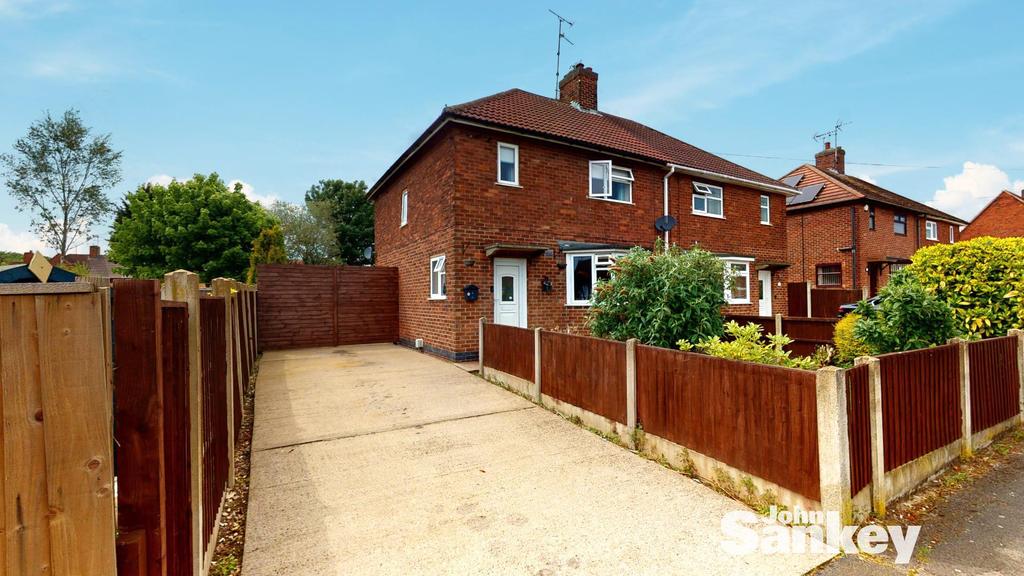 First Avenue, Clipstone Village, Mansfield 3 bed semidetached house