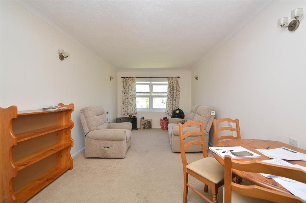 Fairfield Road, Eastbourne 2 bed retirement property £144,950