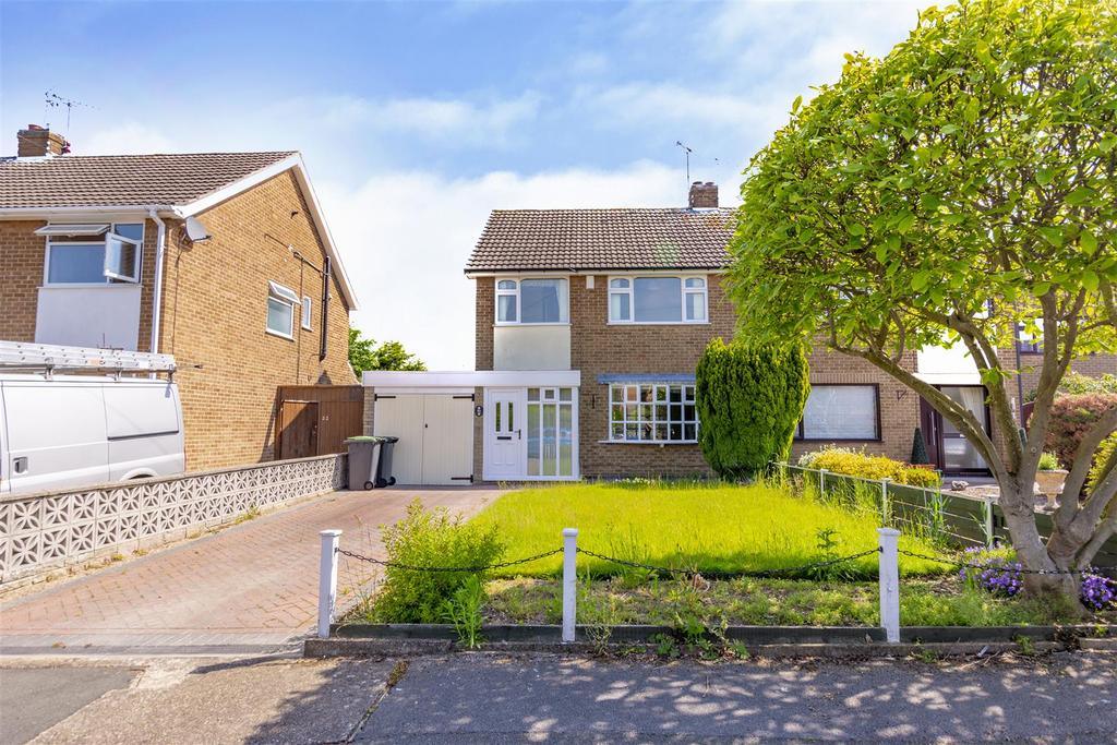 Norfolk Avenue, Toton 3 bed semidetached house £240,000