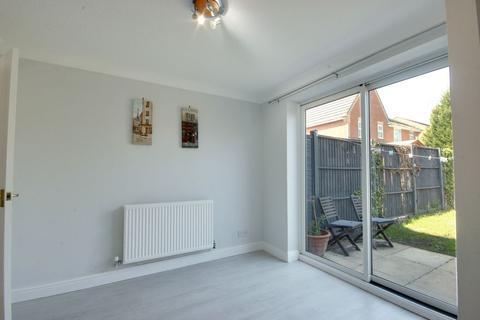 12 Beamsley Way, Kingswood, Hull, HU7 3EH