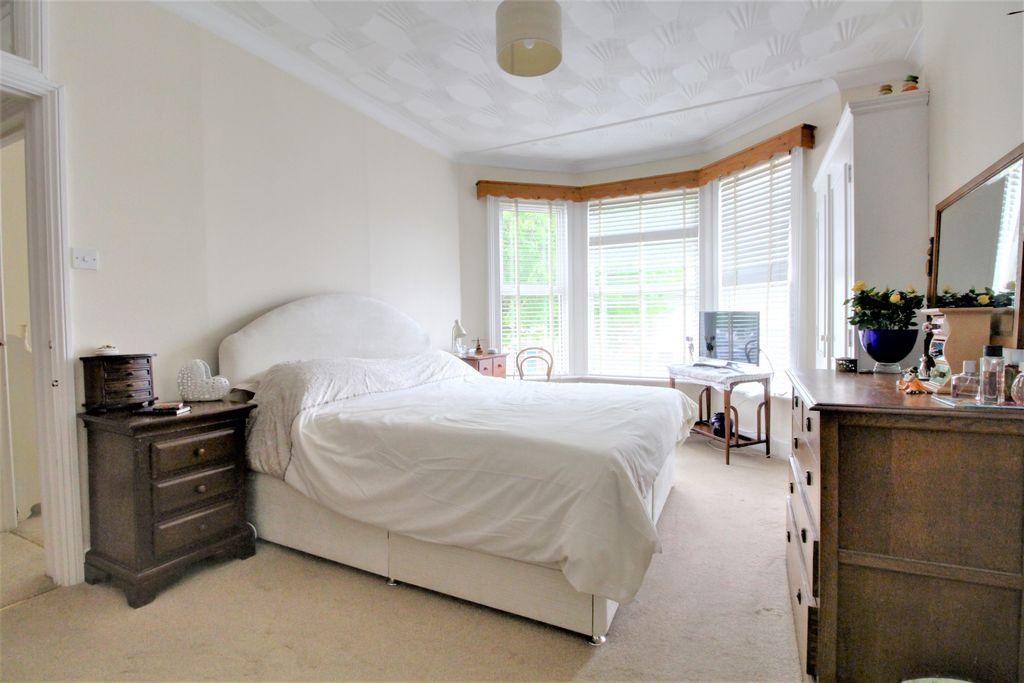 Bedroom 1 (Double)
