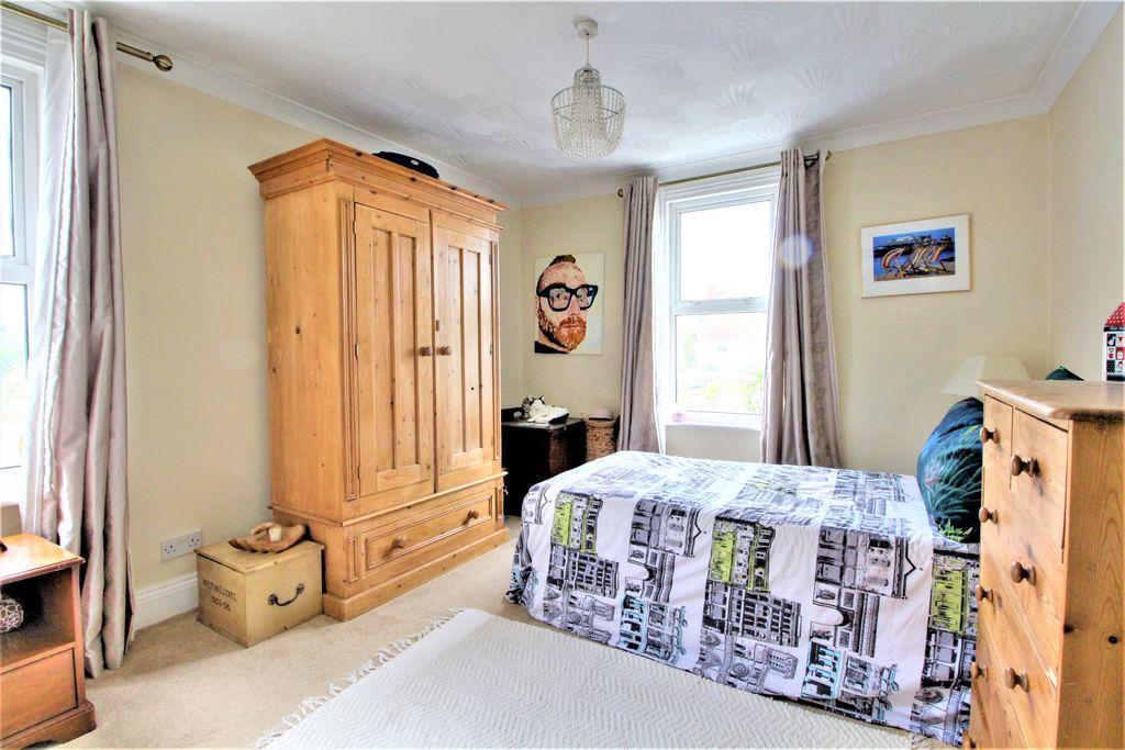 Bedroom 2 (Double)