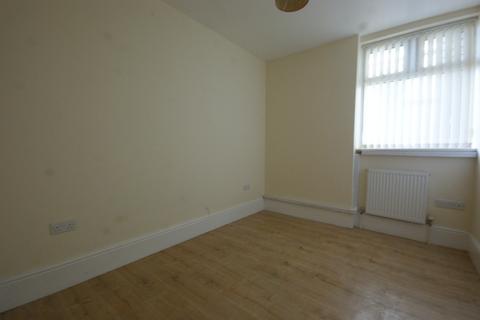 2 bedroom flat to rent, Fortescue Road, Paignton TQ3