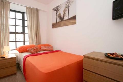 4 bedroom townhouse to rent, Rope Street, London SE16