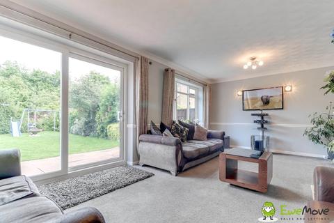 21 Avebury Avenue, Luton, LU2 7DT