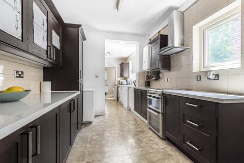 27 Slade Grove, Manchester, M13 0QF