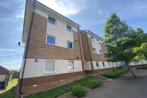 2 bedroom apartment to rent, Eddington Crescent, Welwyn Garden City