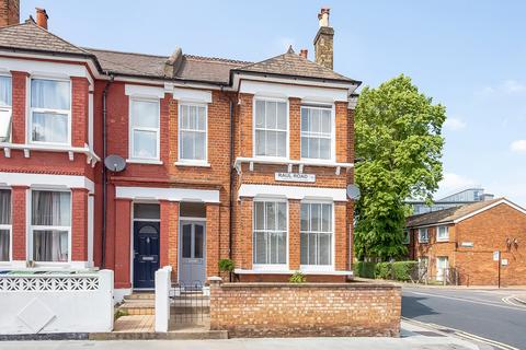 31 Raul Road, London, SE15 5HR