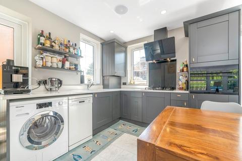 32 Langbrook Road, London, SE3 8RD