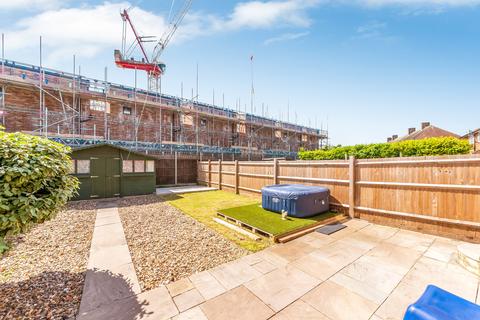32 Langbrook Road, London, SE3 8RD