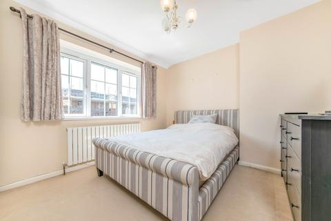 32 Langbrook Road, London, SE3 8RD