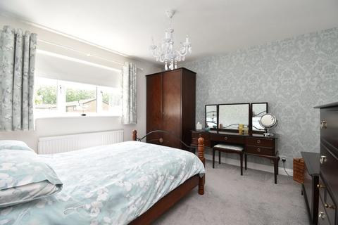 83 Stirling Close, Stevenage, SG2 8TG