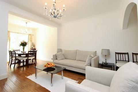 90 Brighton Road, Banstead, SM7 1BU