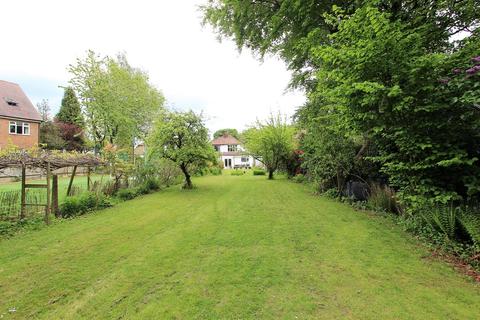 90 Brighton Road, Banstead, SM7 1BU