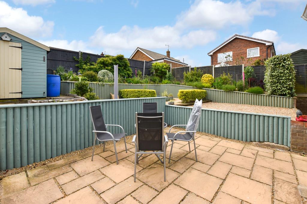 Clifton Park, Cromer 2 bed detached house £950 pcm (£219 pw)