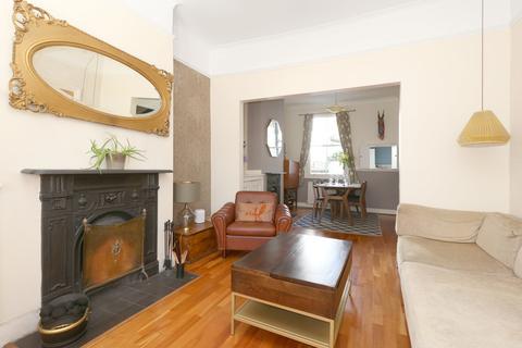 33 Hawksley Road, London, N16 0TL