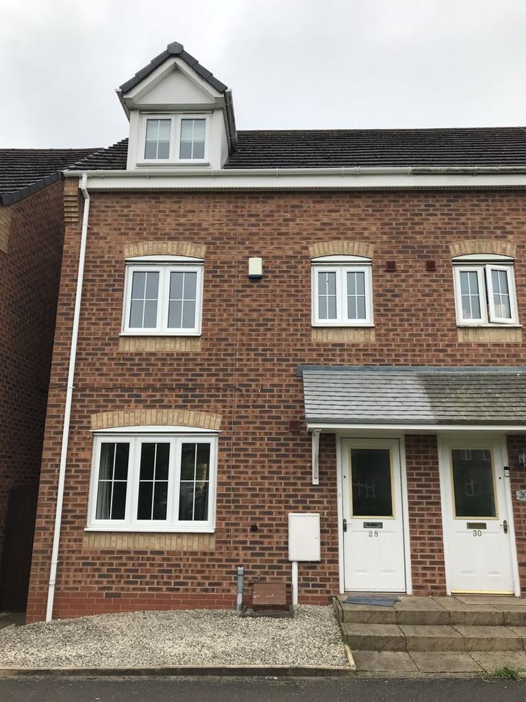 Carnation Way, Nuneaton 4 bed end of terrace house £950 pcm (£219 pw)