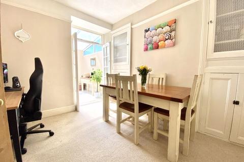 40 Acland Road, Bridgend, CF31 1TF