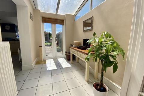 40 Acland Road, Bridgend, CF31 1TF