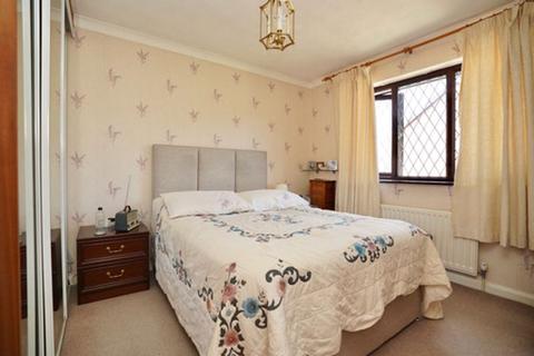 2 Buzzard Close, Hartford, Huntingdon, PE29 1XB
