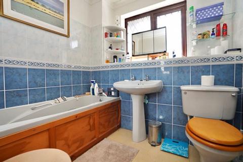 2 Buzzard Close, Hartford, Huntingdon, PE29 1XB