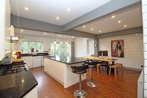 1 The Woodfields, South Croydon, CR2 0HG