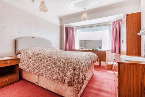 22 Courtenay Road, Worcester Park, KT4 8RY