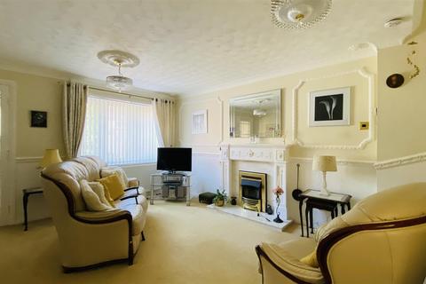 6 Bowes Avenue, Dalton Le Dale, Seaham, SR7 8JY