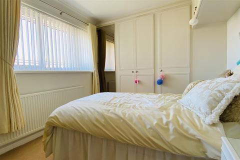 6 Bowes Avenue, Dalton Le Dale, Seaham, SR7 8JY