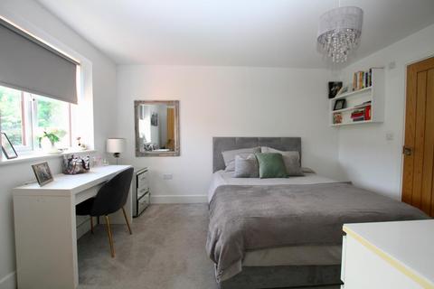28 Highwell Gardens, Hawkwell, Hockley, SS5 4LY