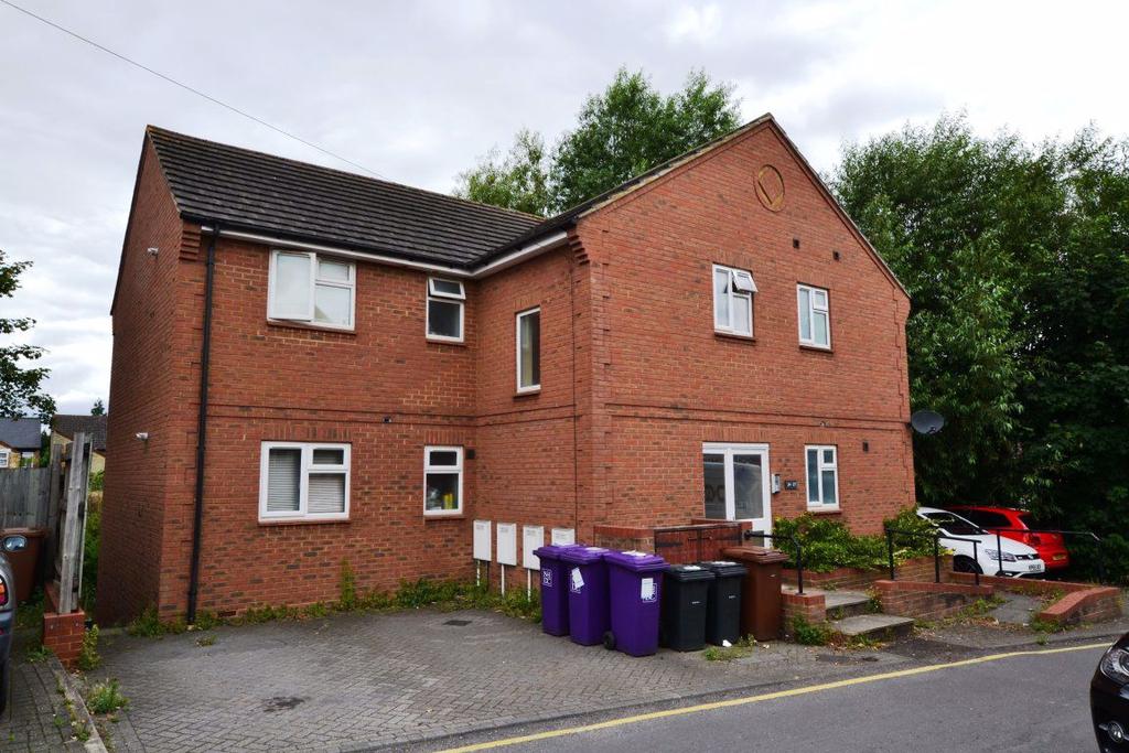 Hitchin, Hertfordshire 1 bed apartment £725 pcm (£167 pw)