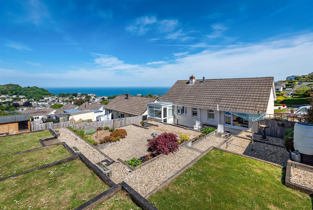 Fern Way, 2 bed bungalow £325,000