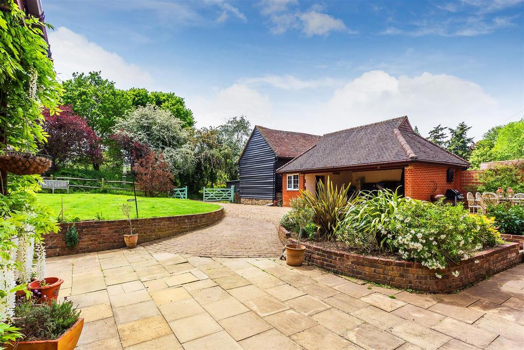 Shophouse Lane, Farley Green, Guildford 4 bed bungalow £985,000
