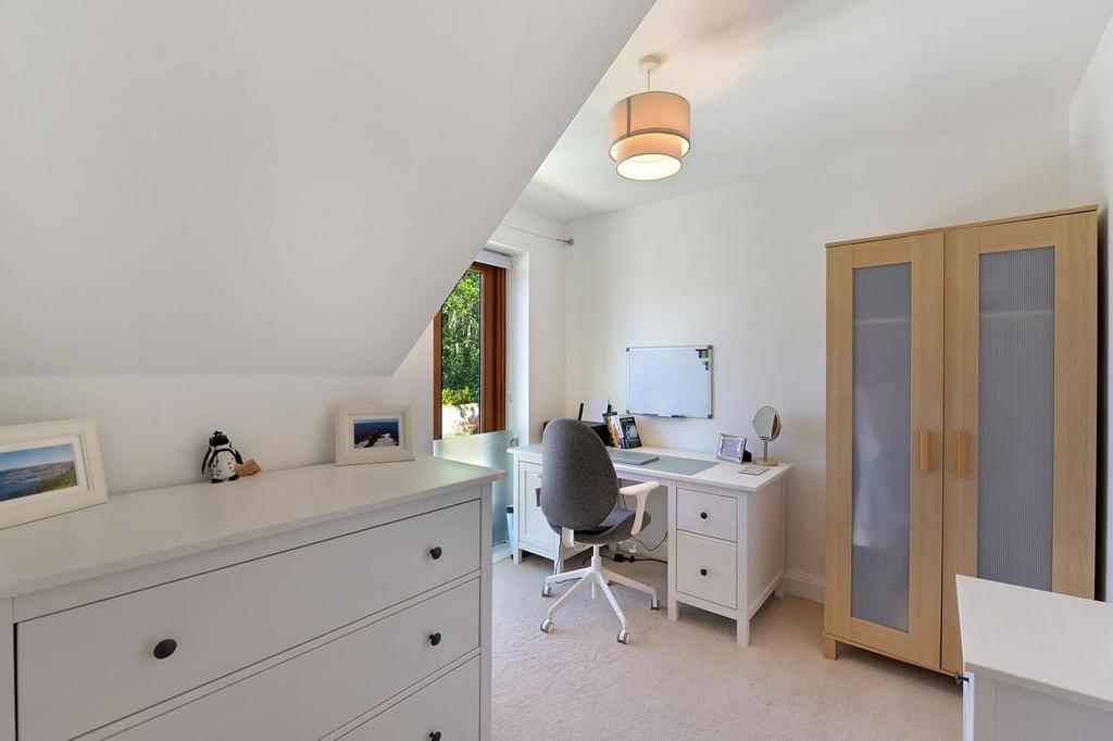 Bedroom 3/Study