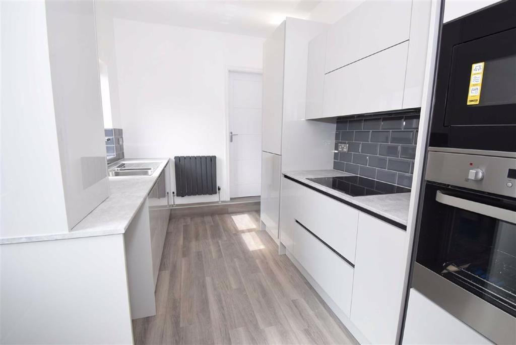 Cranford Street, South Shields 2 bed flat £85,000