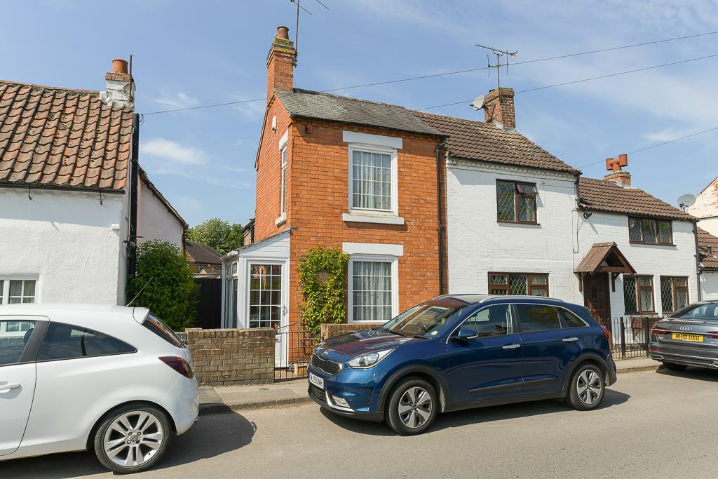 Penny Cottage, Main Street, Lowdham 3 bed cottage £285,000