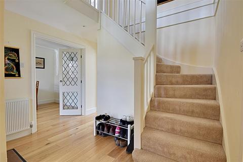 14 Constable Way, Bexhill-on-sea, TN40 2UH