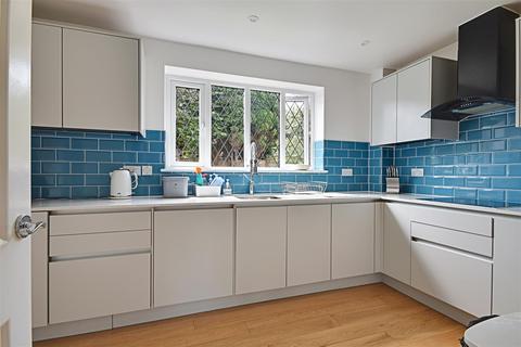 14 Constable Way, Bexhill-on-sea, TN40 2UH