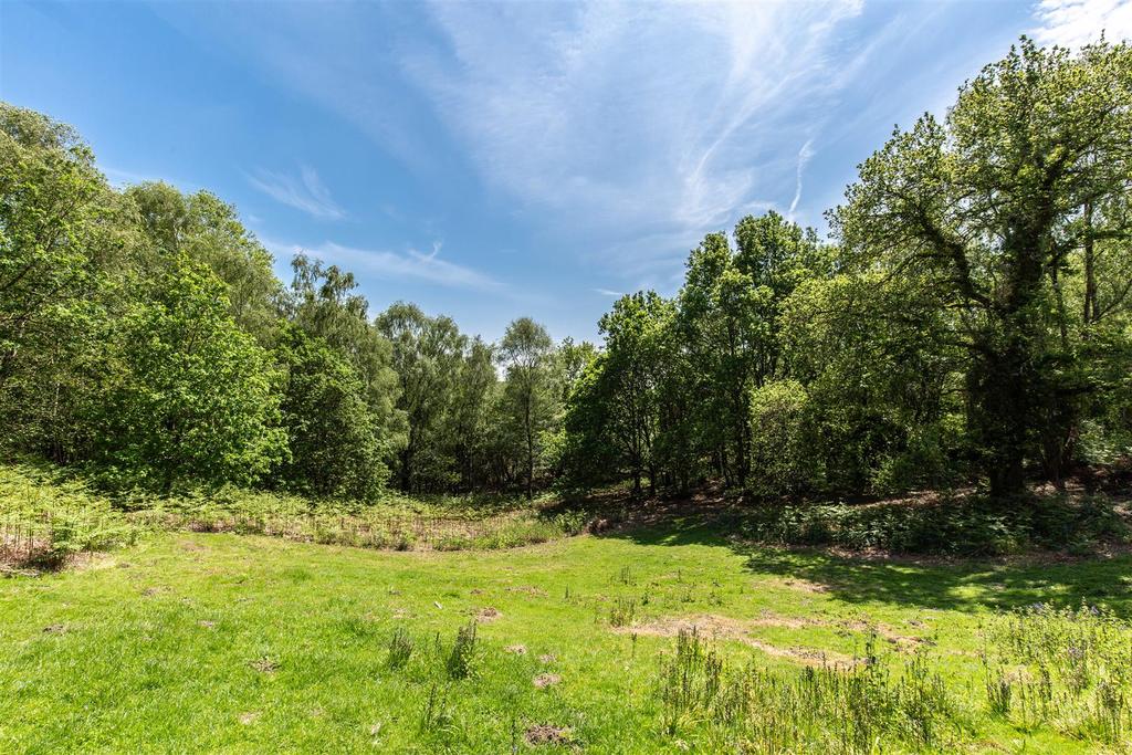 Fords Green, Nutley, Uckfield 3 bed detached house £850,000
