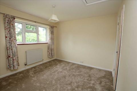 41 Church Fields, Headley, Bordon, GU35 8PG