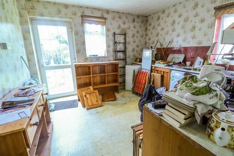 28 Hillside, Harlow, CM17 9BJ