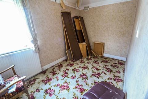 28 Hillside, Harlow, CM17 9BJ