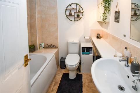 15 Farthing Drive, Kingswood, Hull, HU7 3LD