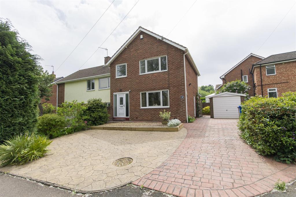Cuttholme Road, Chesterfield 3 bed semidetached house £215,000