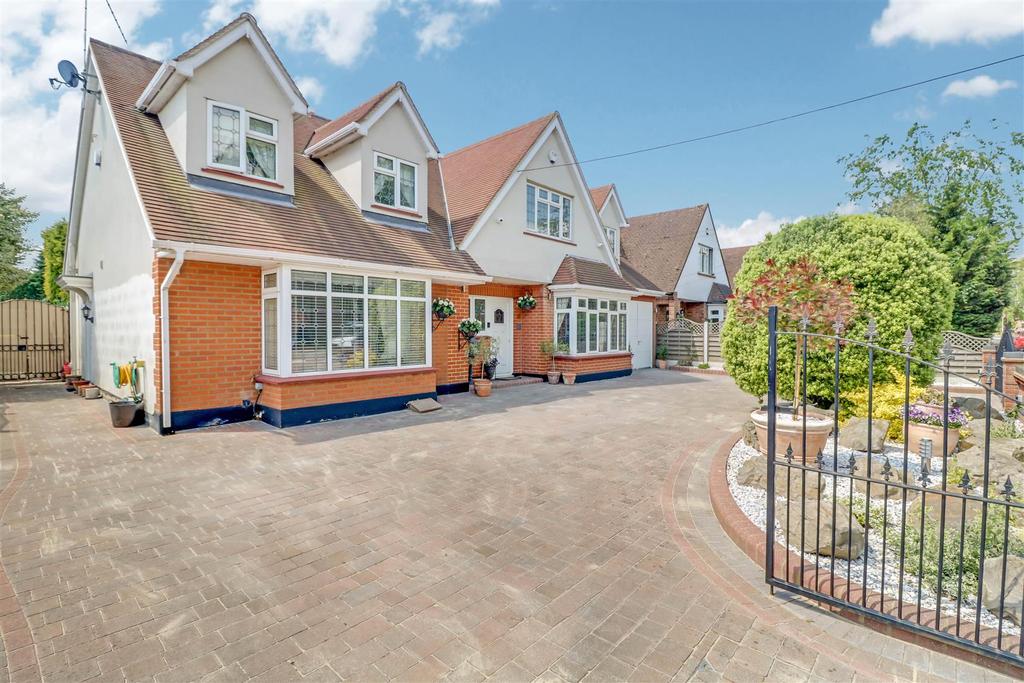 Victoria Avenue, Rayleigh 5 bed detached house £1,100,000