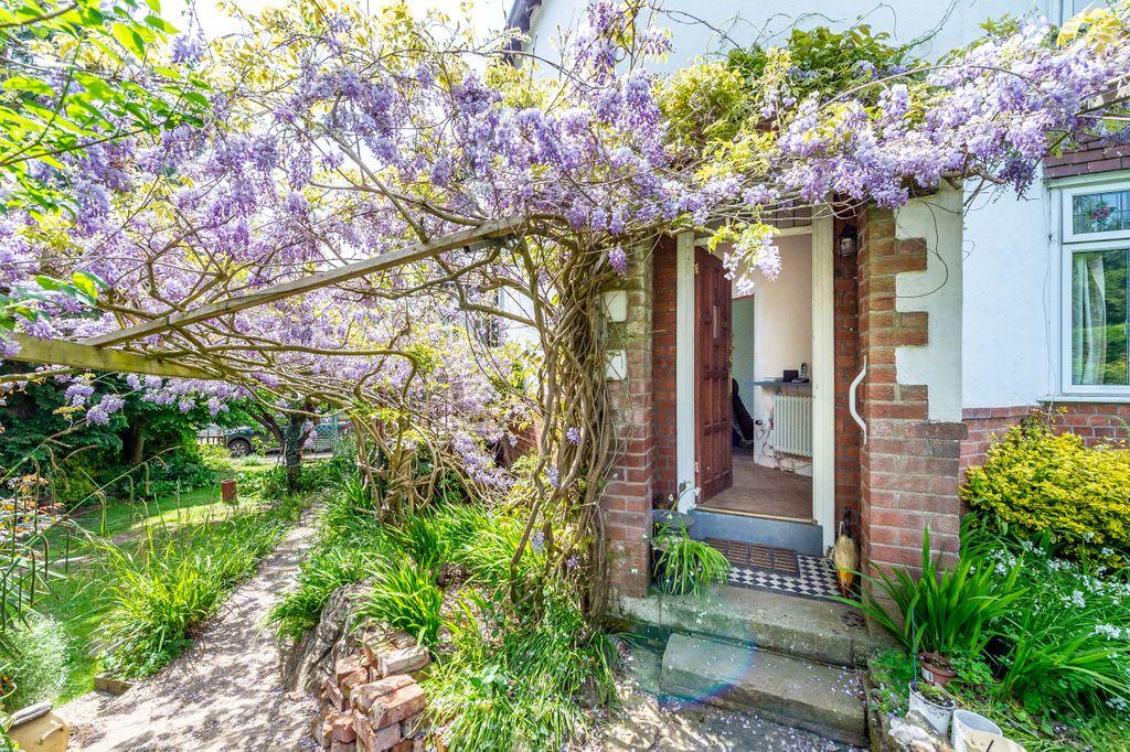 Oakfield Road, Radbrook, Shrewsbury SY3 8AA 3 bed semidetached house