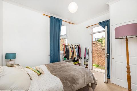 59b Revelstoke Road, London, SW18 5NJ