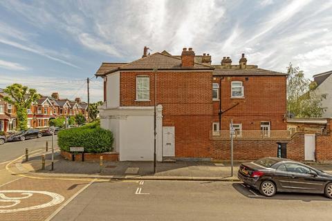 59b Revelstoke Road, London, SW18 5NJ