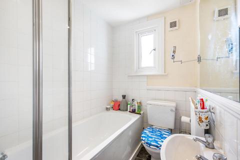 59b Revelstoke Road, London, SW18 5NJ
