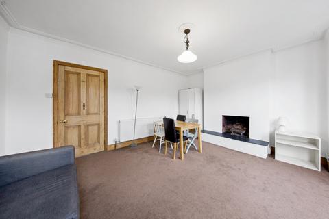 2 bedroom flat to rent, Carlyle Road, Ealing, W5